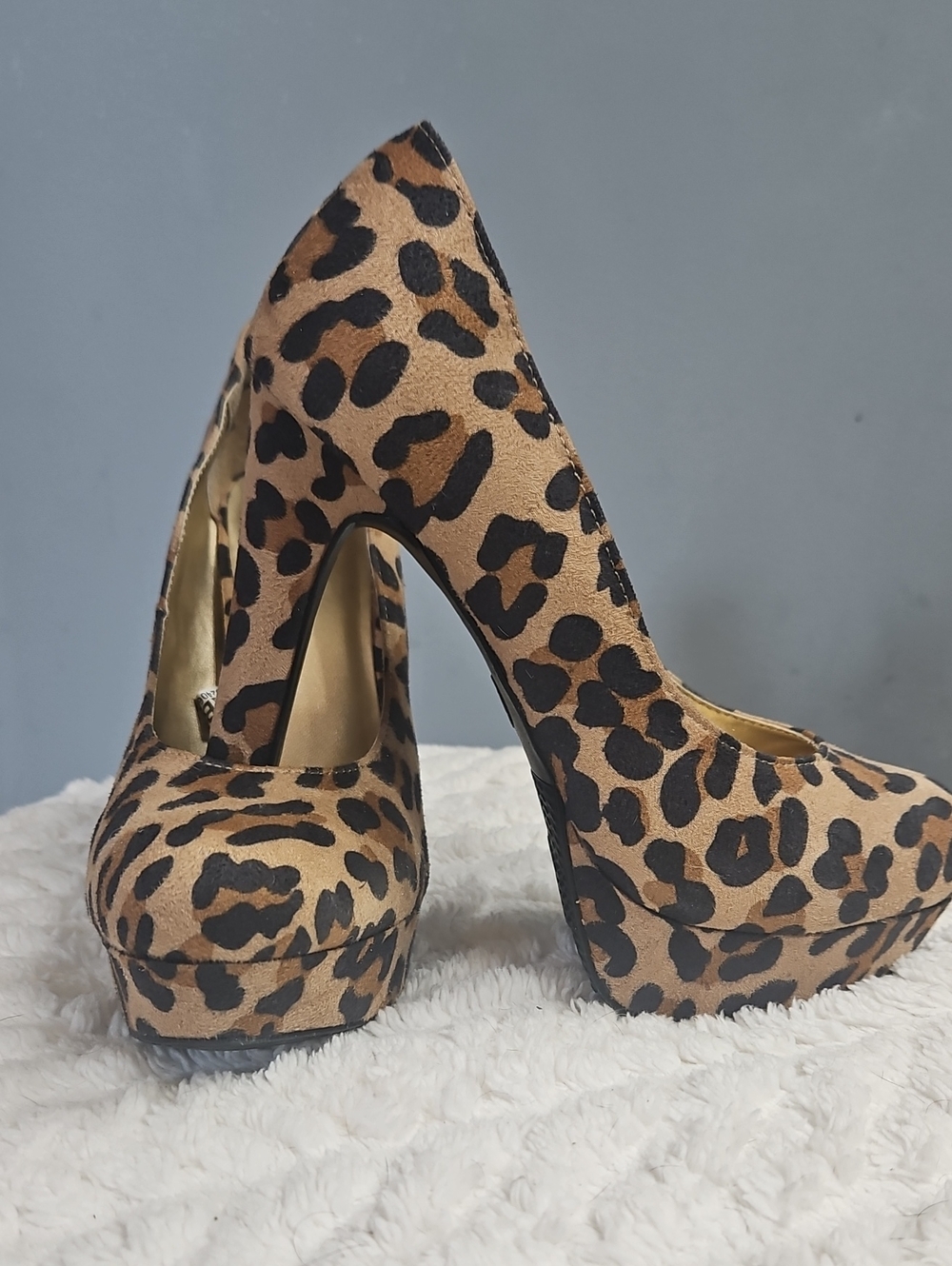 Suede Leopard Print Platform High Heels - Women's Tan/Black Pumps